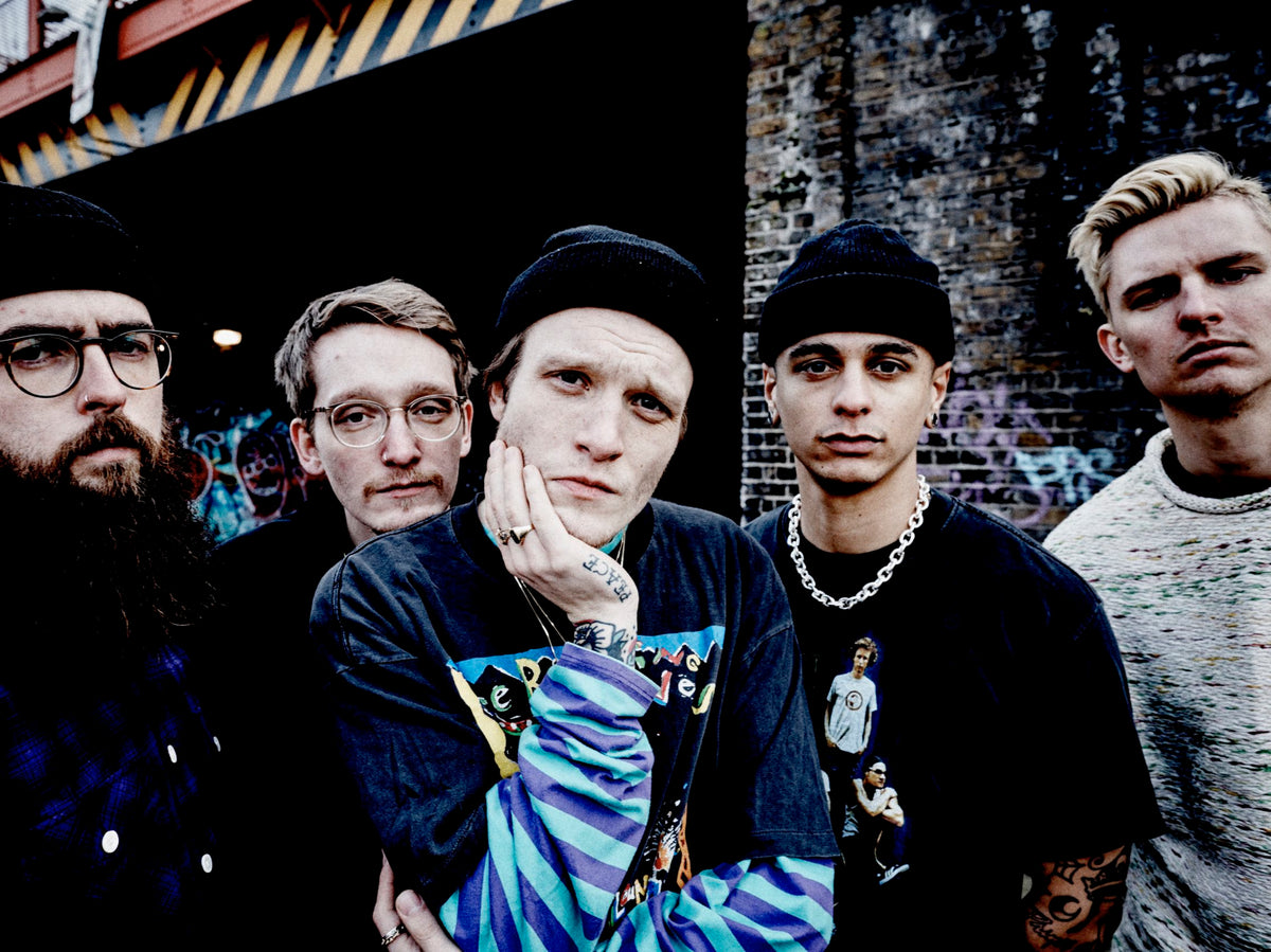 NECK DEEP